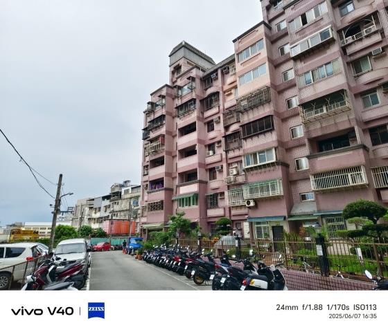 八里法拍大樓-5